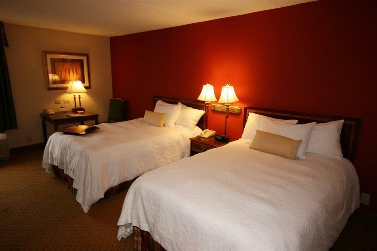 Hampton Inn Pennsville Εξωτερικό φωτογραφία