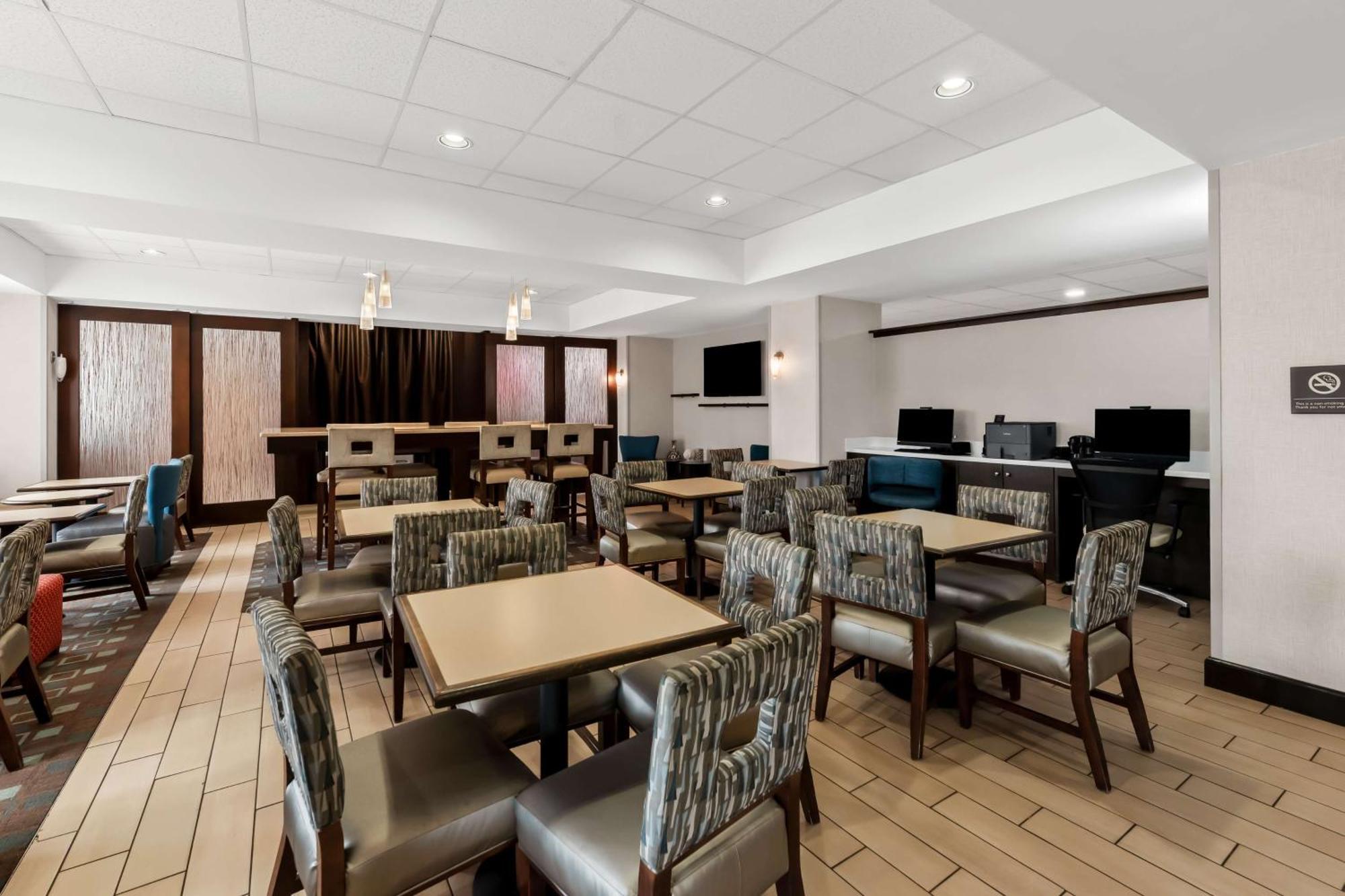 Hampton Inn Pennsville Εξωτερικό φωτογραφία